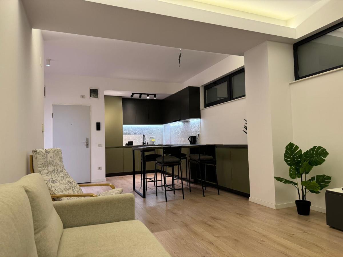 Warm Hotel Apartment Bukurešť Exteriér fotografie